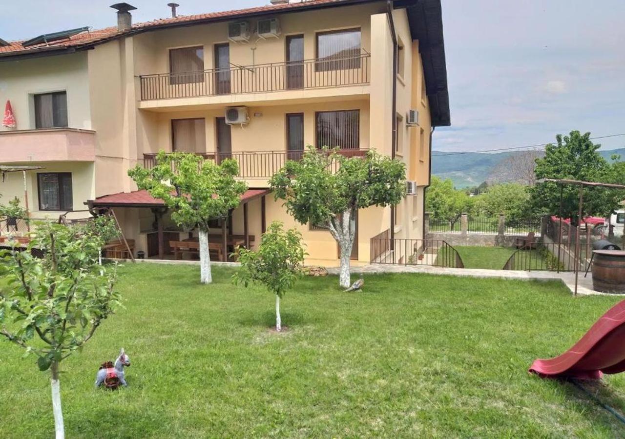 Къща За Гости Демика Saparewa Banja Exterior foto