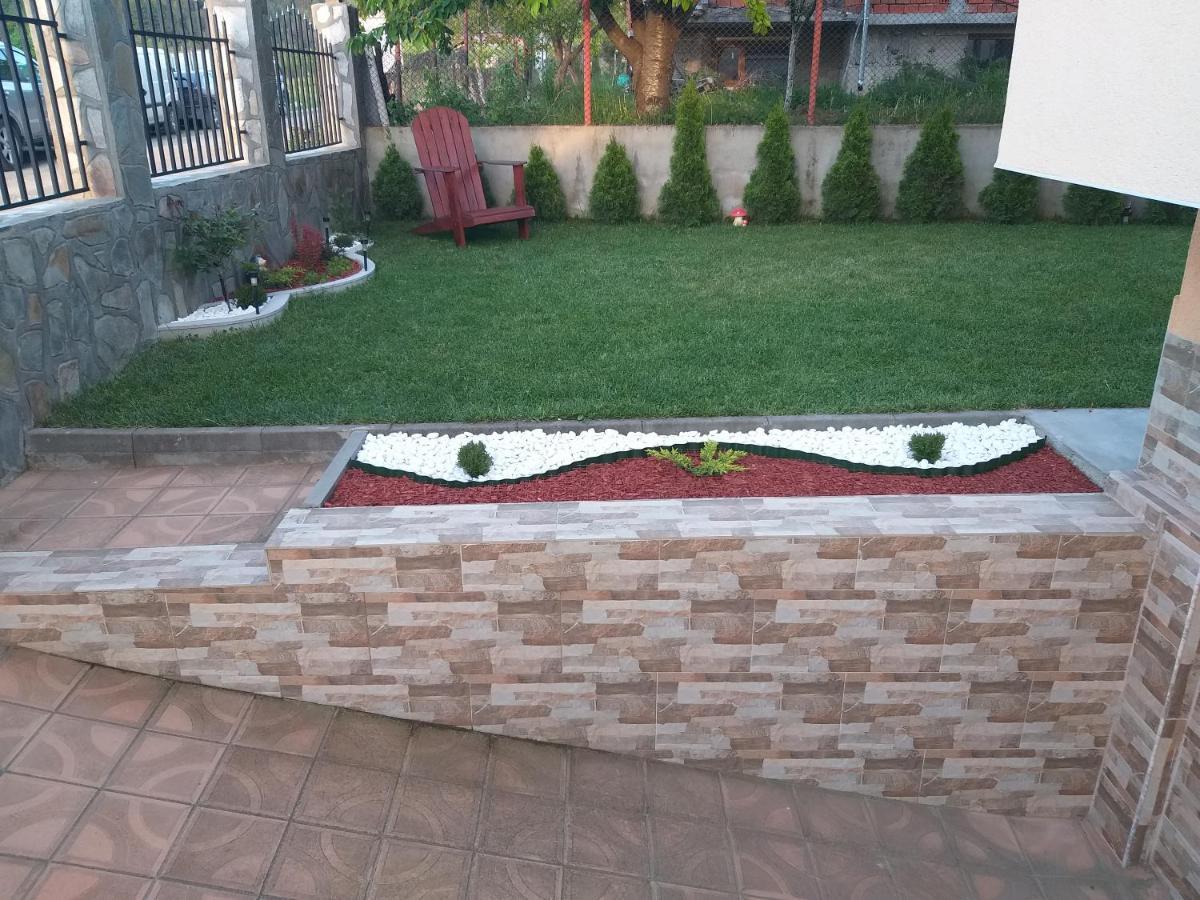 Къща За Гости Демика Saparewa Banja Exterior foto